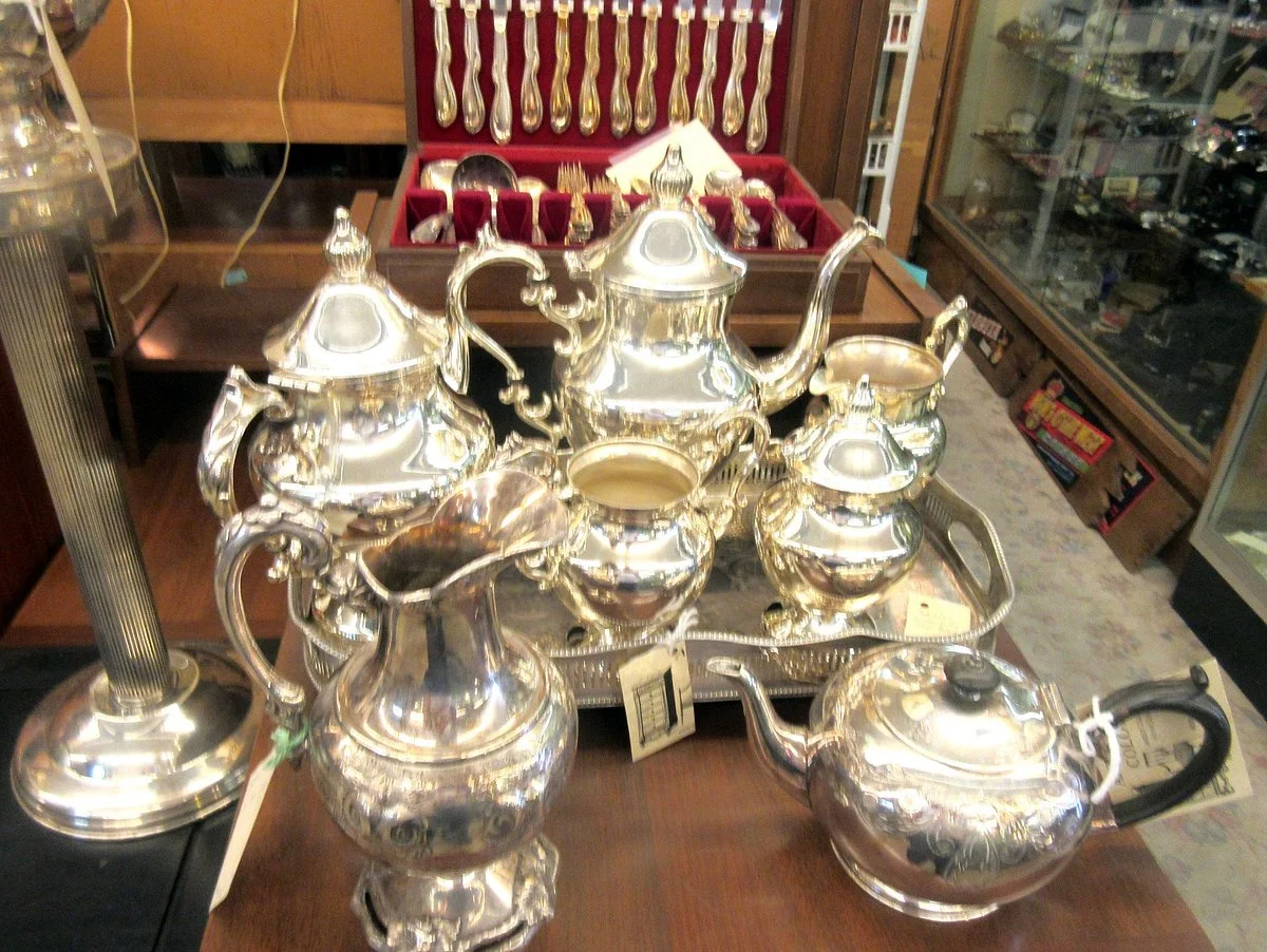 Antiques Colony