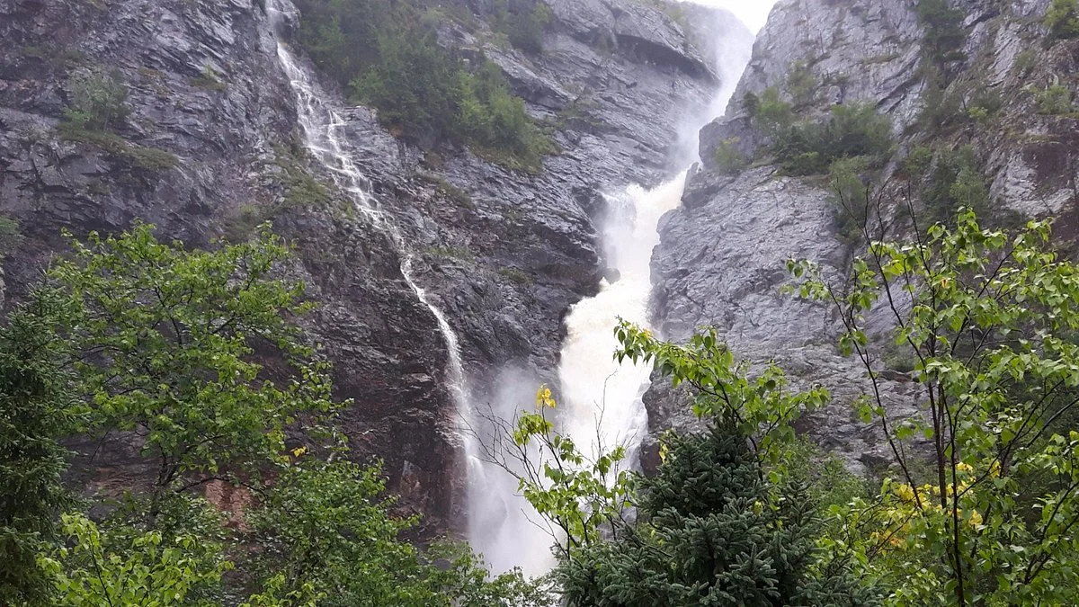 Rattling Brook Falls
