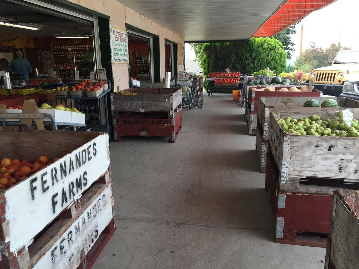 Fernandes Fruit Market