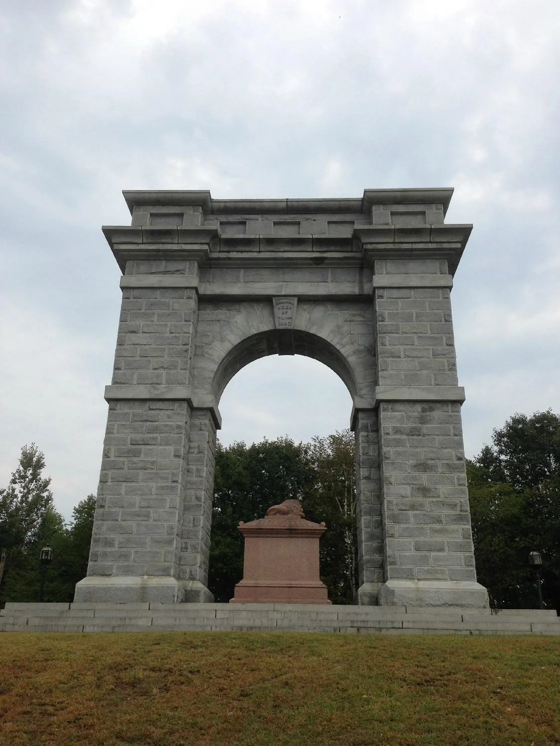 Memorial Arch of Tilton