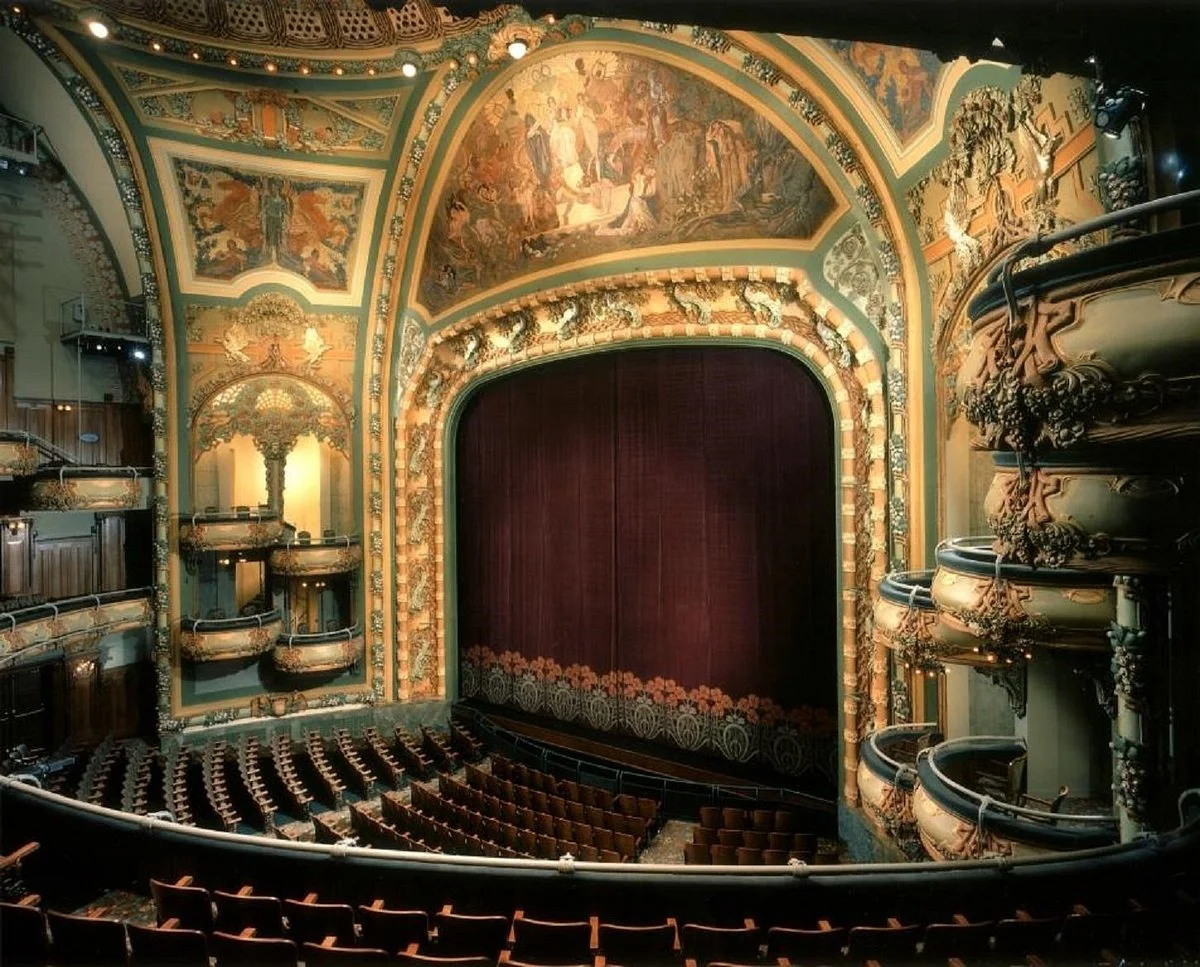 New Amsterdam Theater