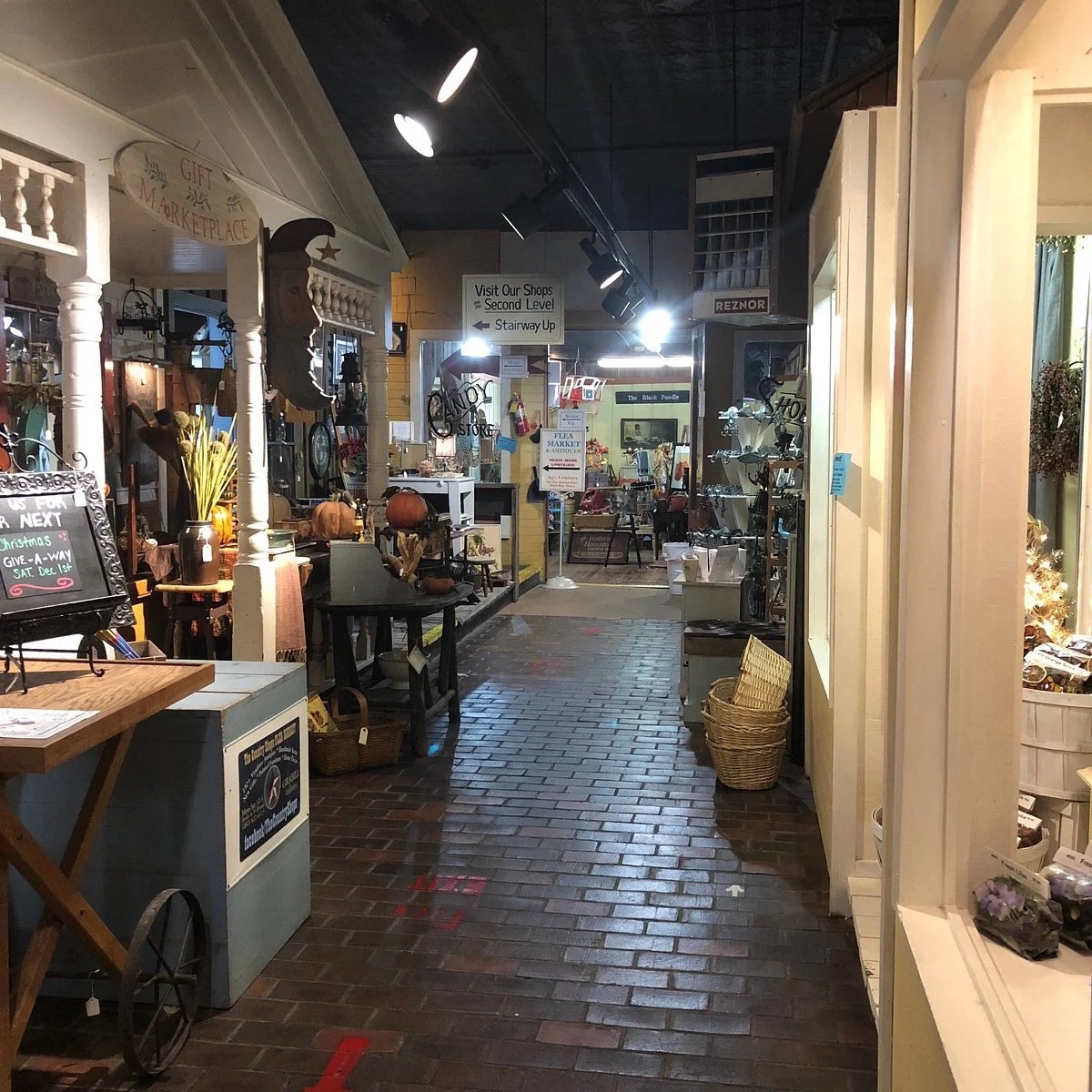 The Country Shops of Grabill