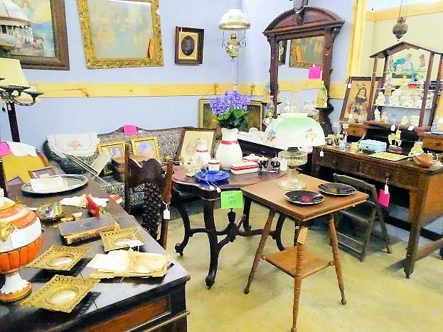 Monroe Antique Market