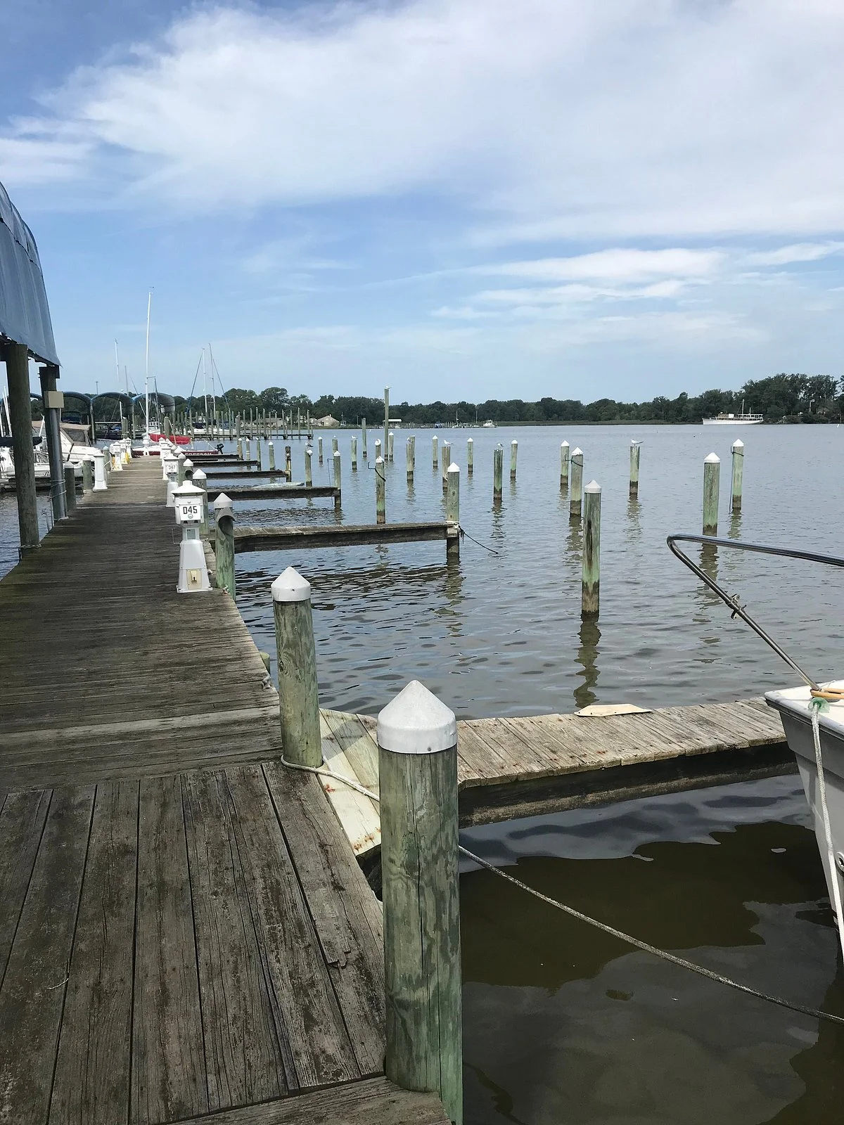 Colonial Beach Yacht Center
