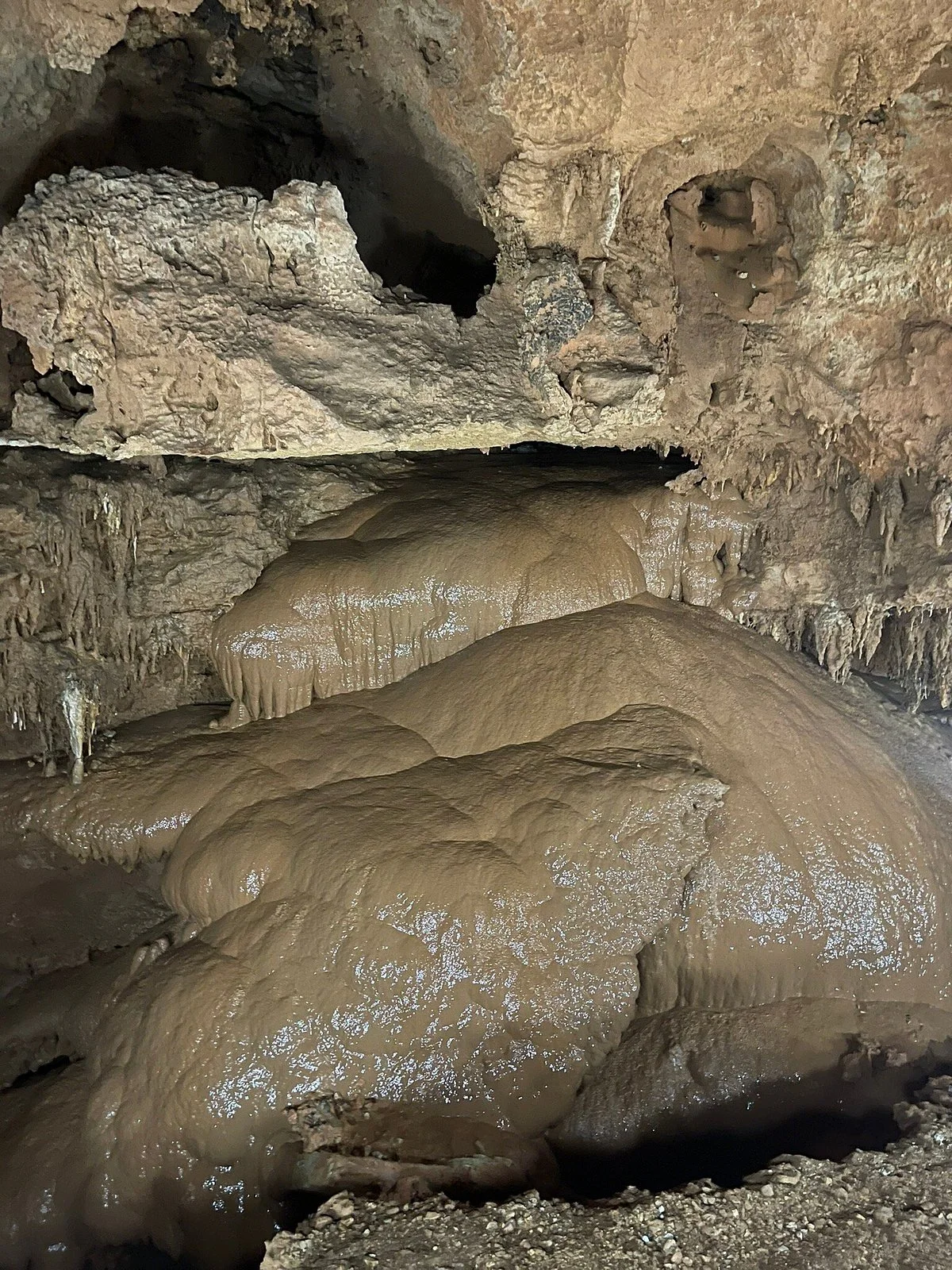 Round Spring Cave