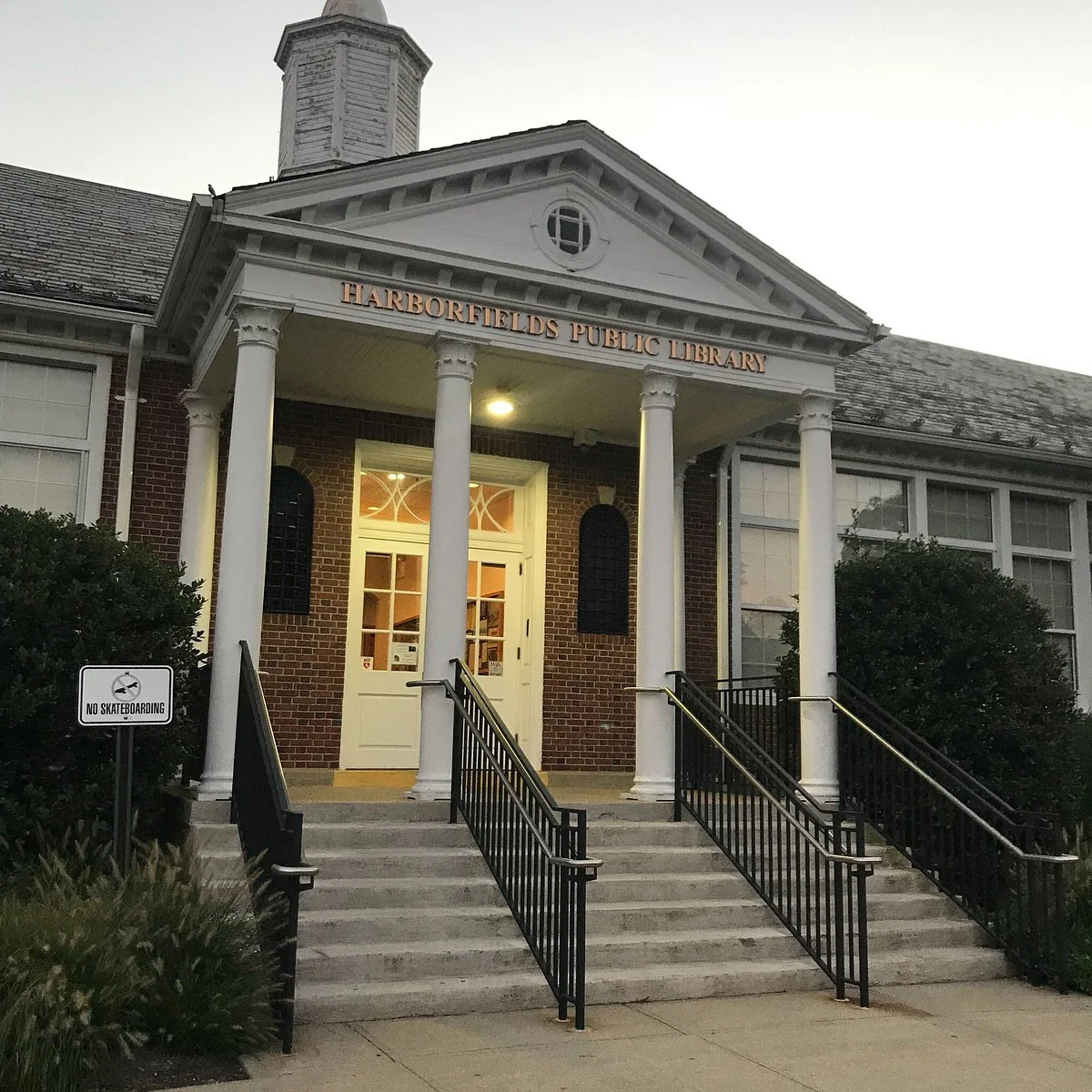 Harborfields Public Library