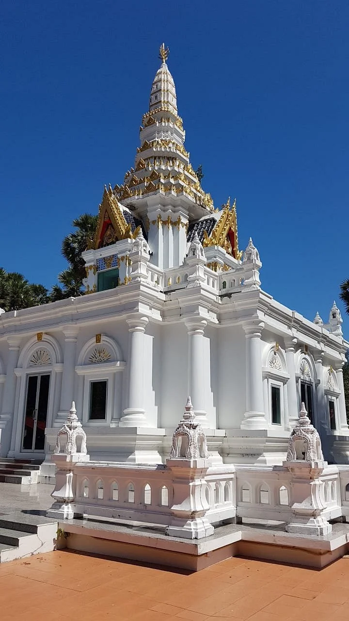 Wat NaiHarn