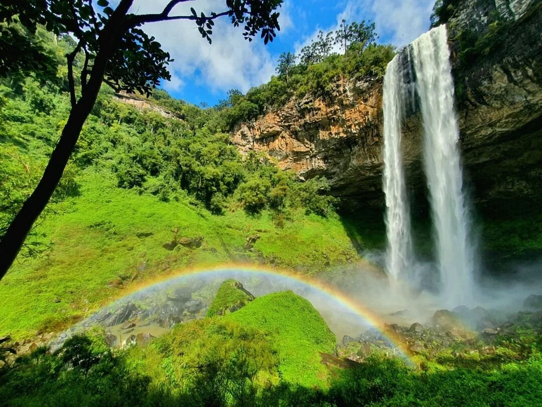 Pé da Cascata Explorer