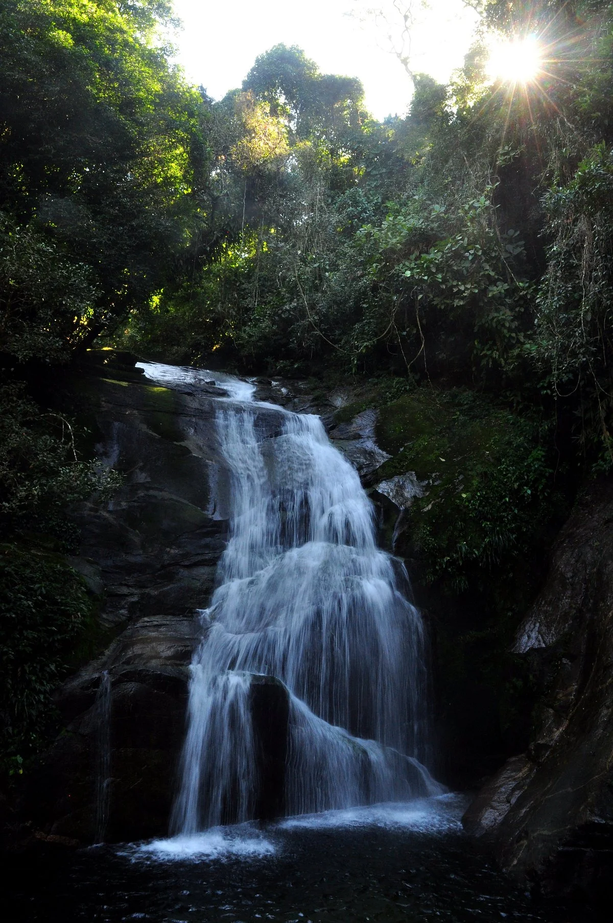 Cachoeira de Monjolos-Santo Aleixo