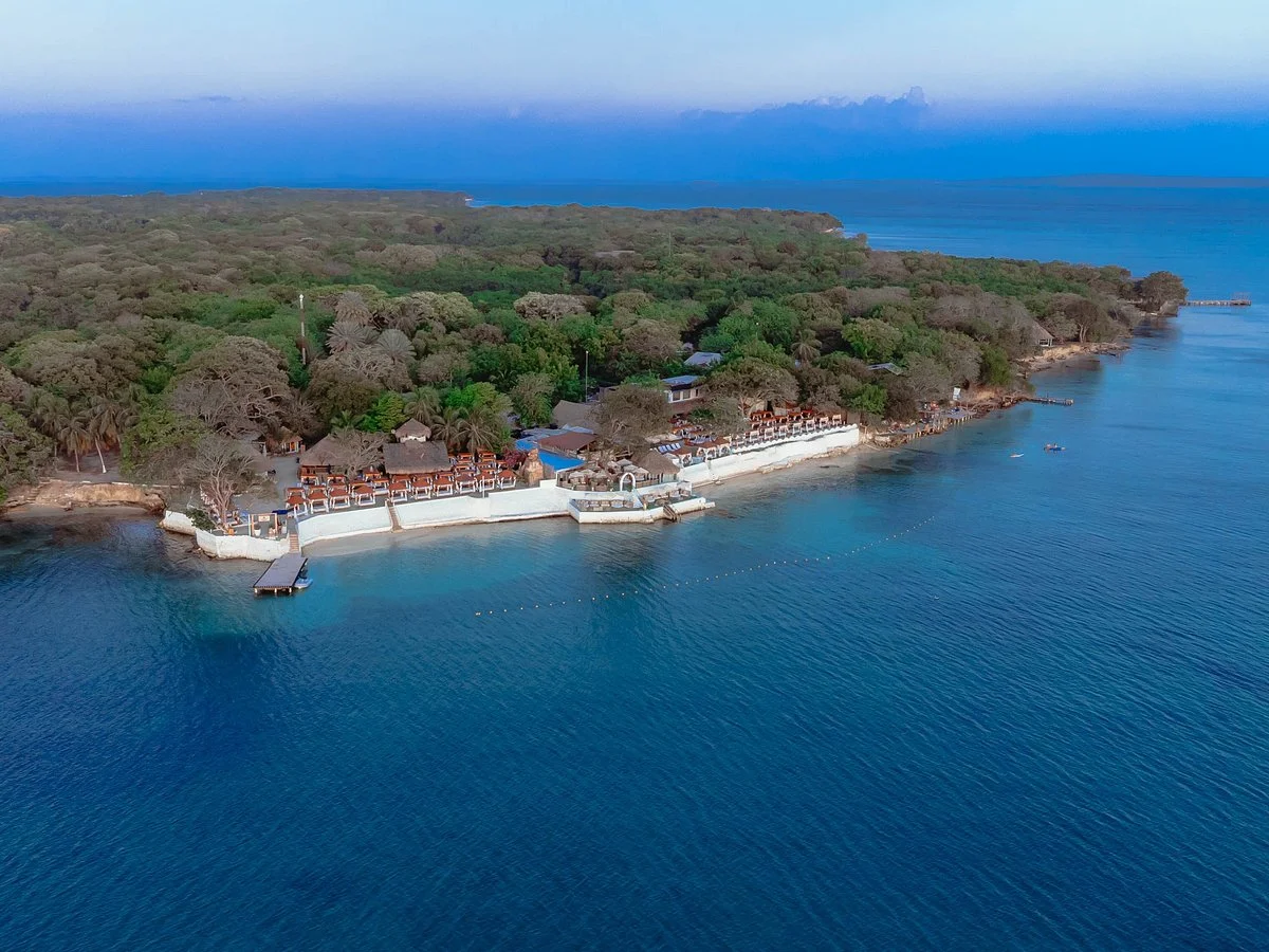 Bora Bora Cartagena Beach Club