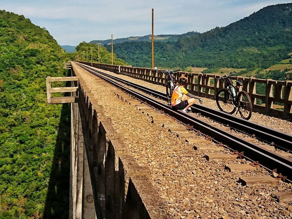 Viaduto 13