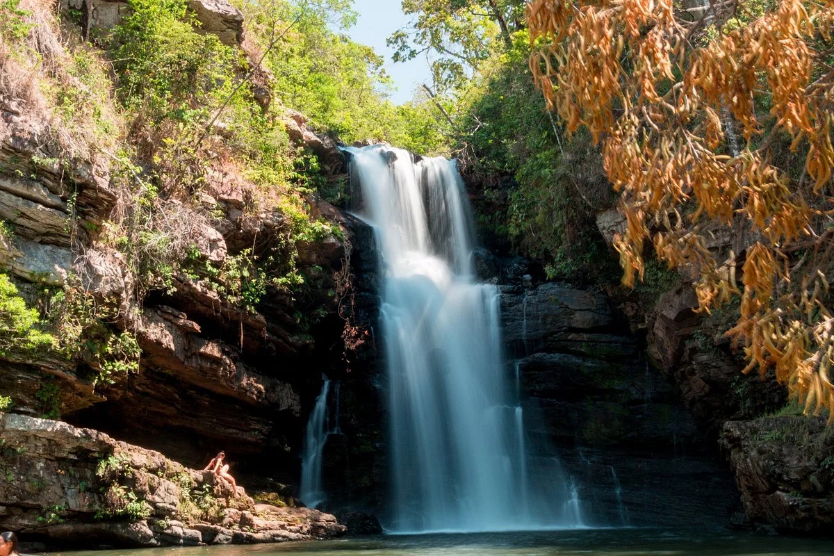 Cachoeira Véu de Noiva (Indaiá)