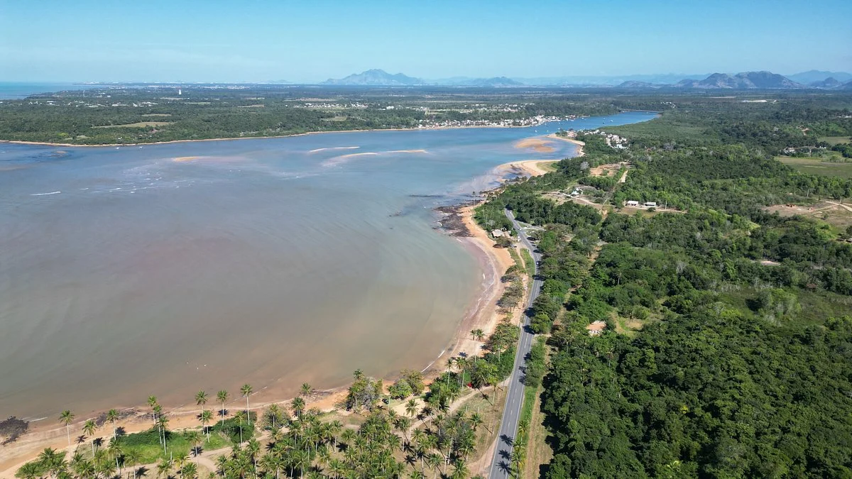 Praia de Coqueiral