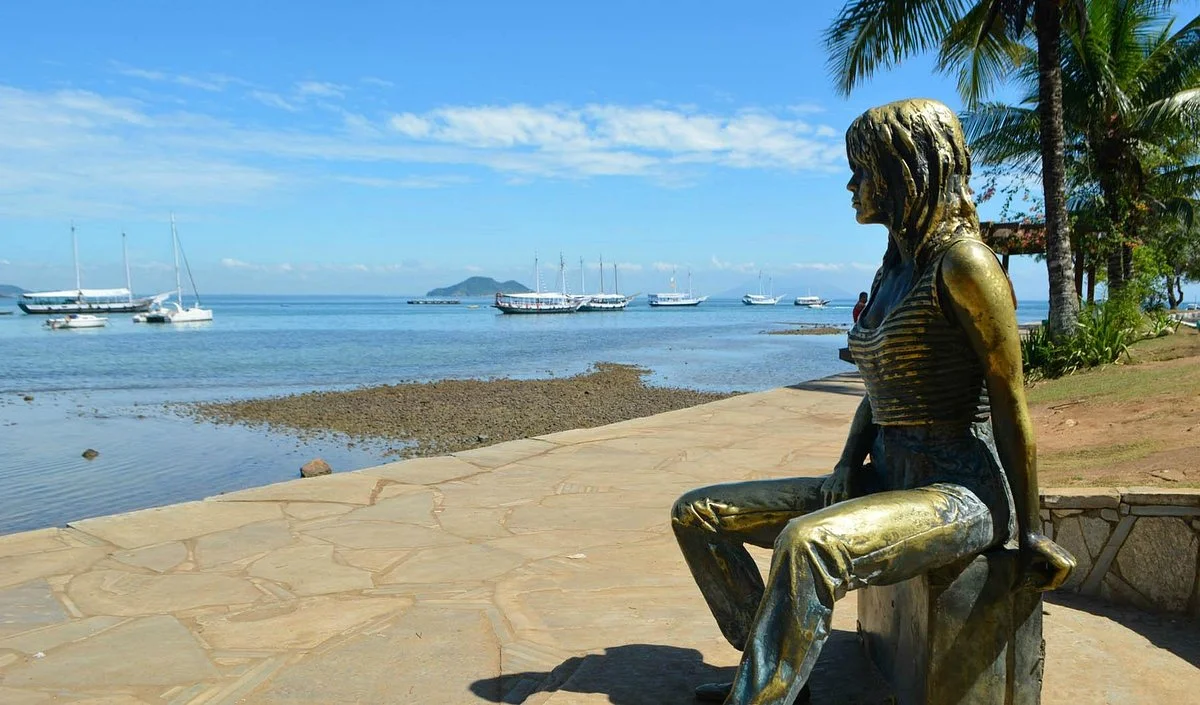 Brigitte Bardot Statue