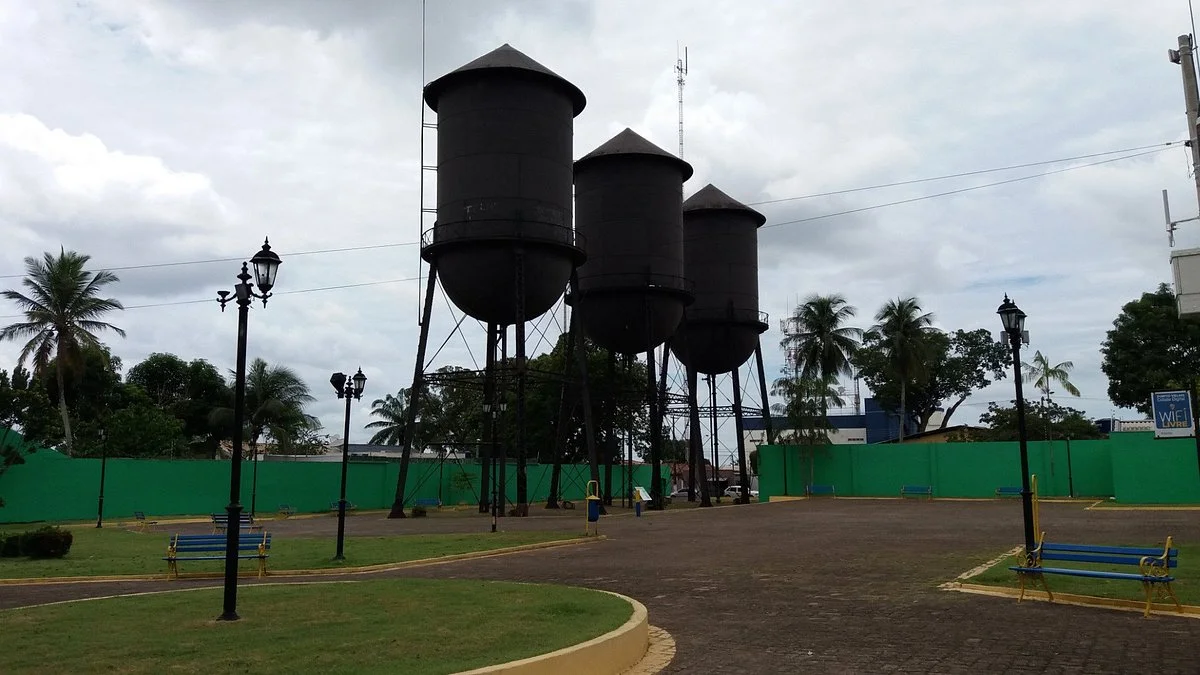As Três Caixas D'Água