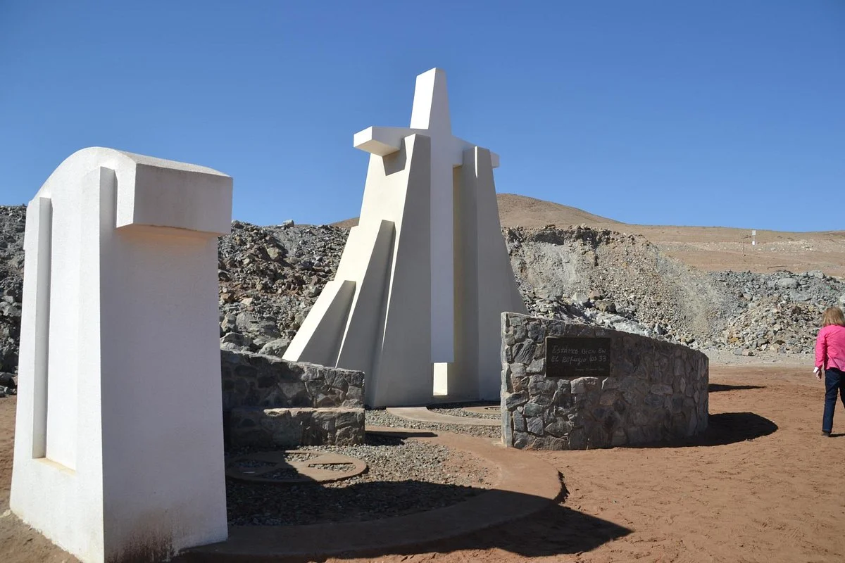 San Jose Mine (Los 33)