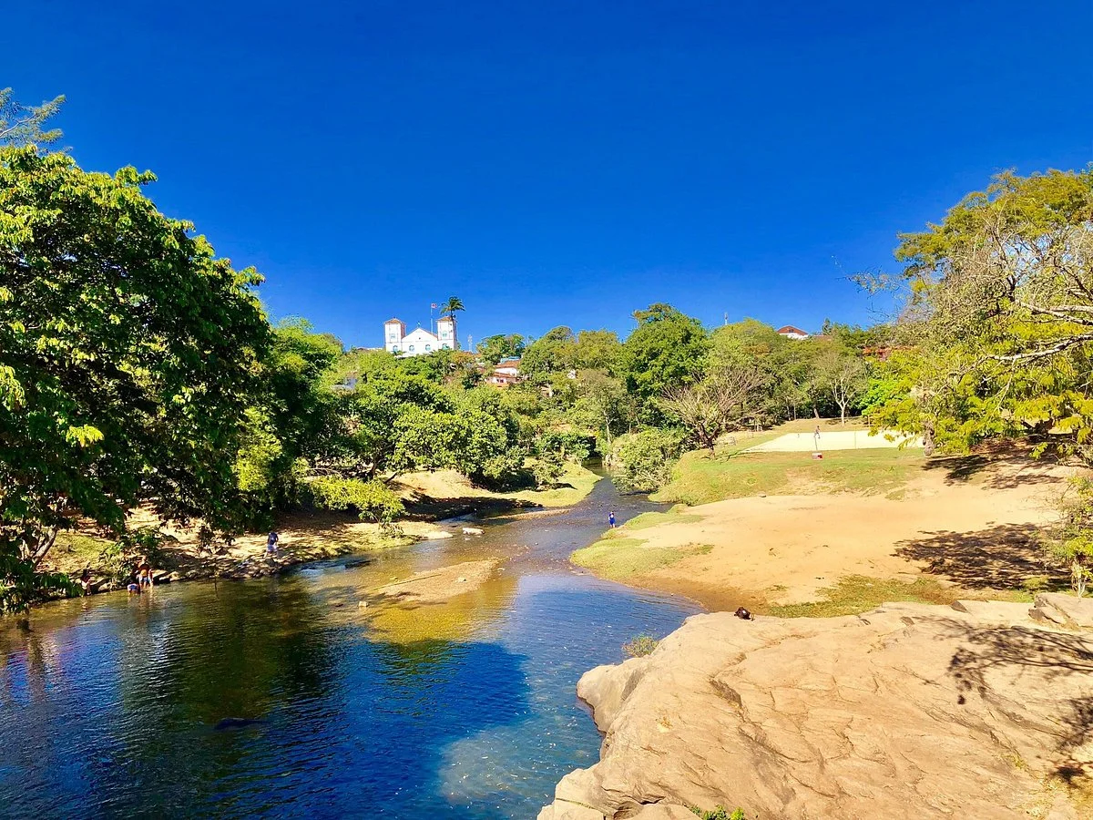 Ponte Sobre o Rio das Almas