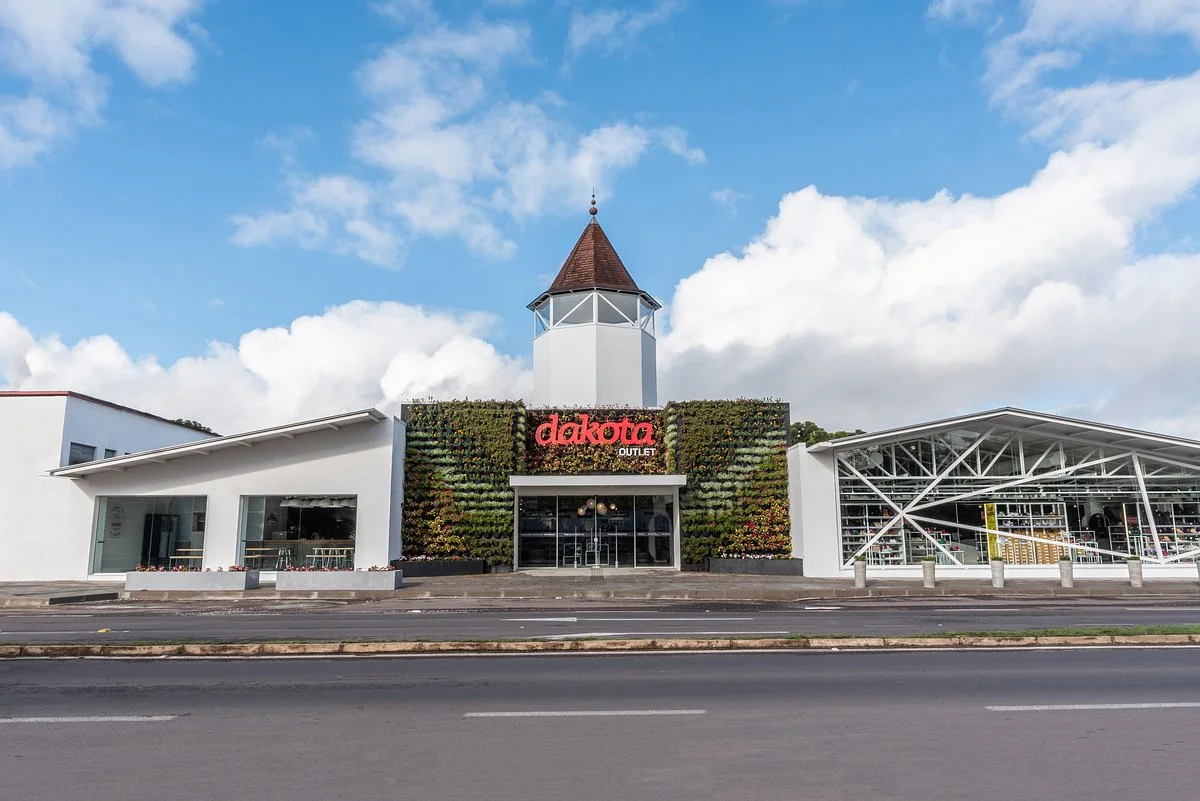 Dakota Flagship Store - Outlet