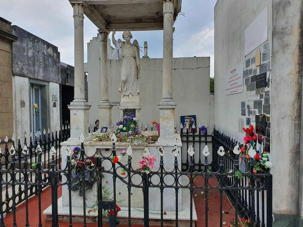 Estatua Pancho Sierra,