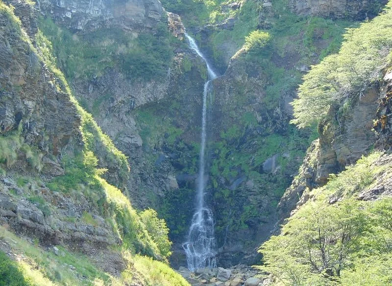 Cascada Escondida