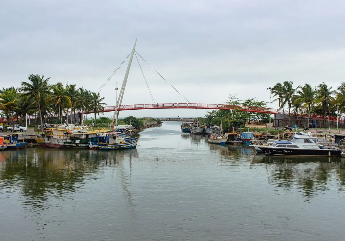 Praca Encontro das Aguas