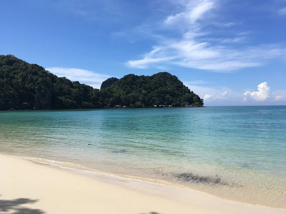 Loh Lana Bay
