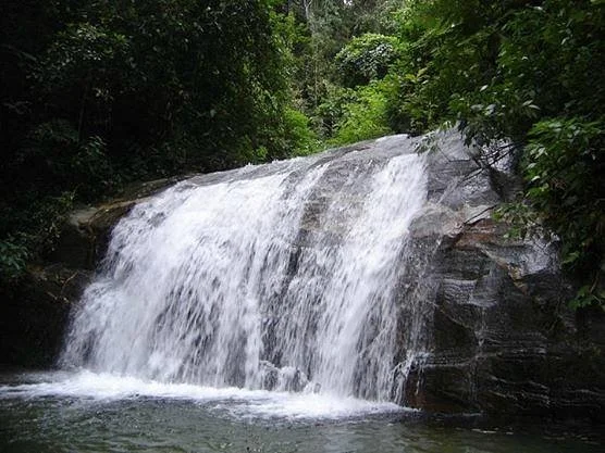 Pe da Serra Waterfall
