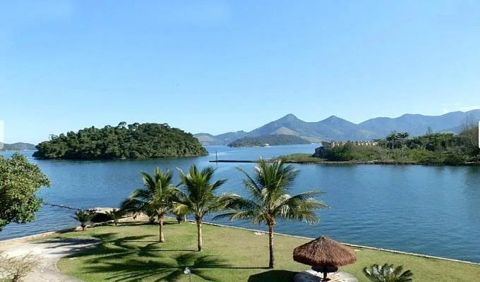 Bracuhy Beach