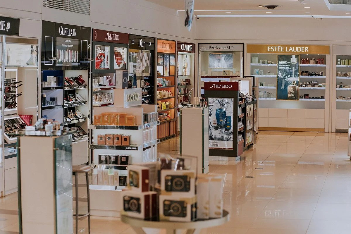 Neutral Free Shop