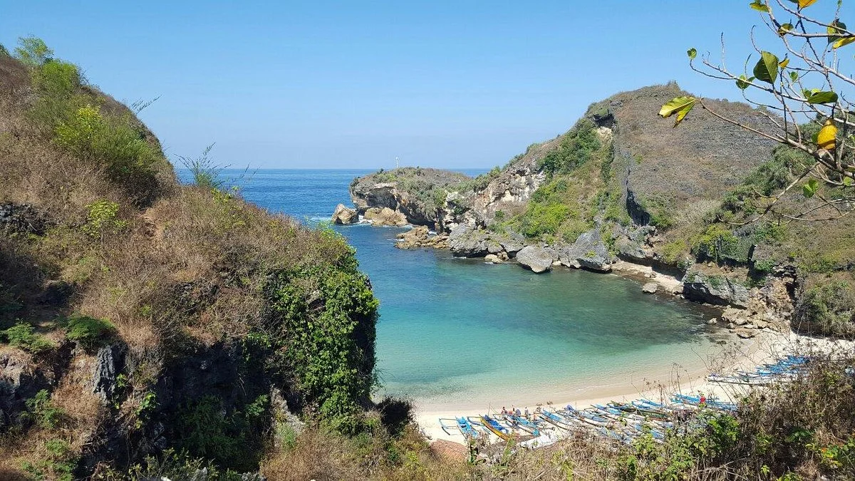 Ngrenehan Beach