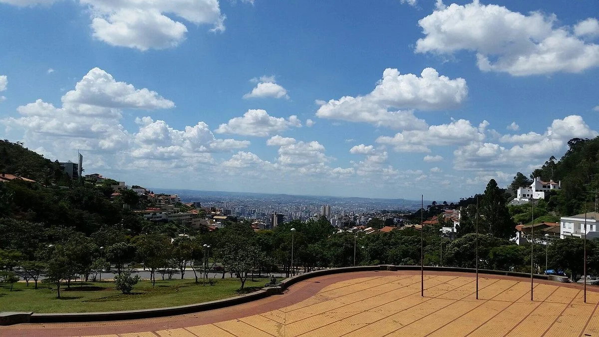 Praca Israel Pinheiro