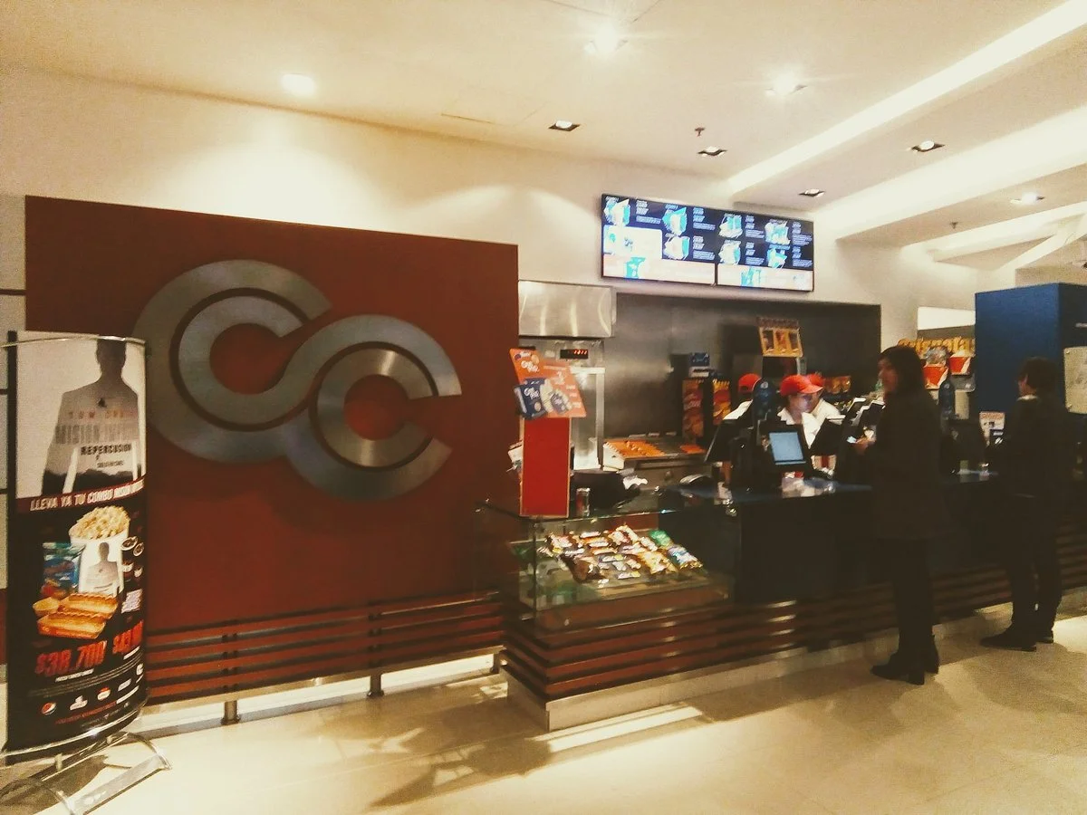 Cine Colombia Comercial Av Chile