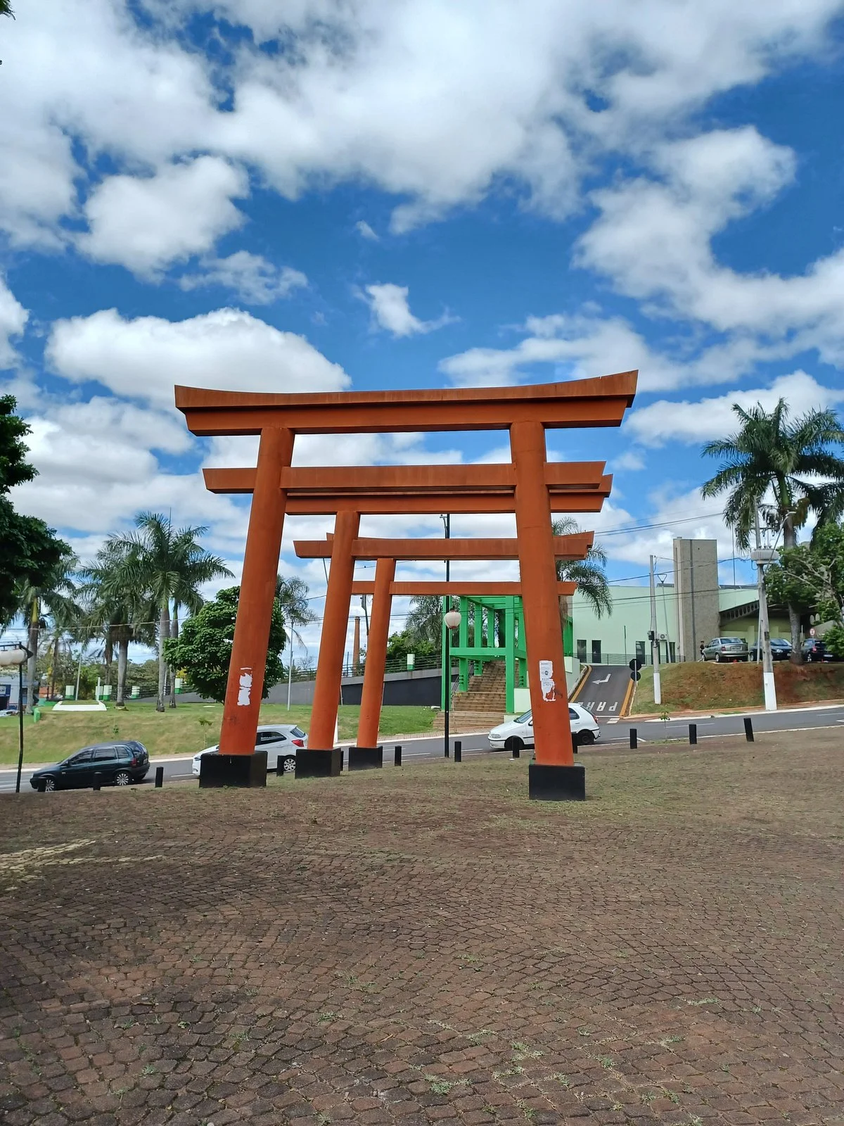 Praça Tomi Nakagawa