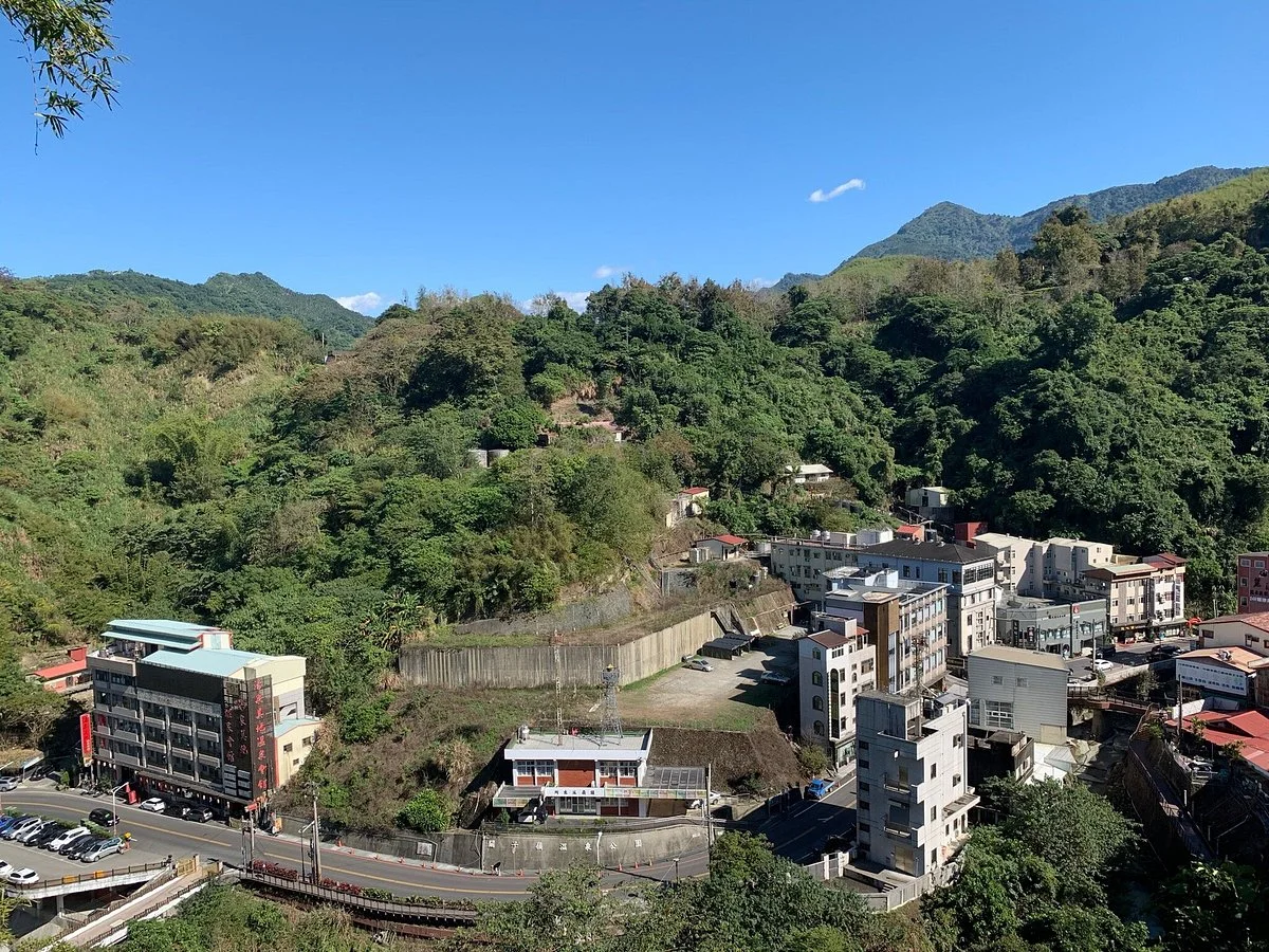Guanzi Hill (Guan Zi Ling)