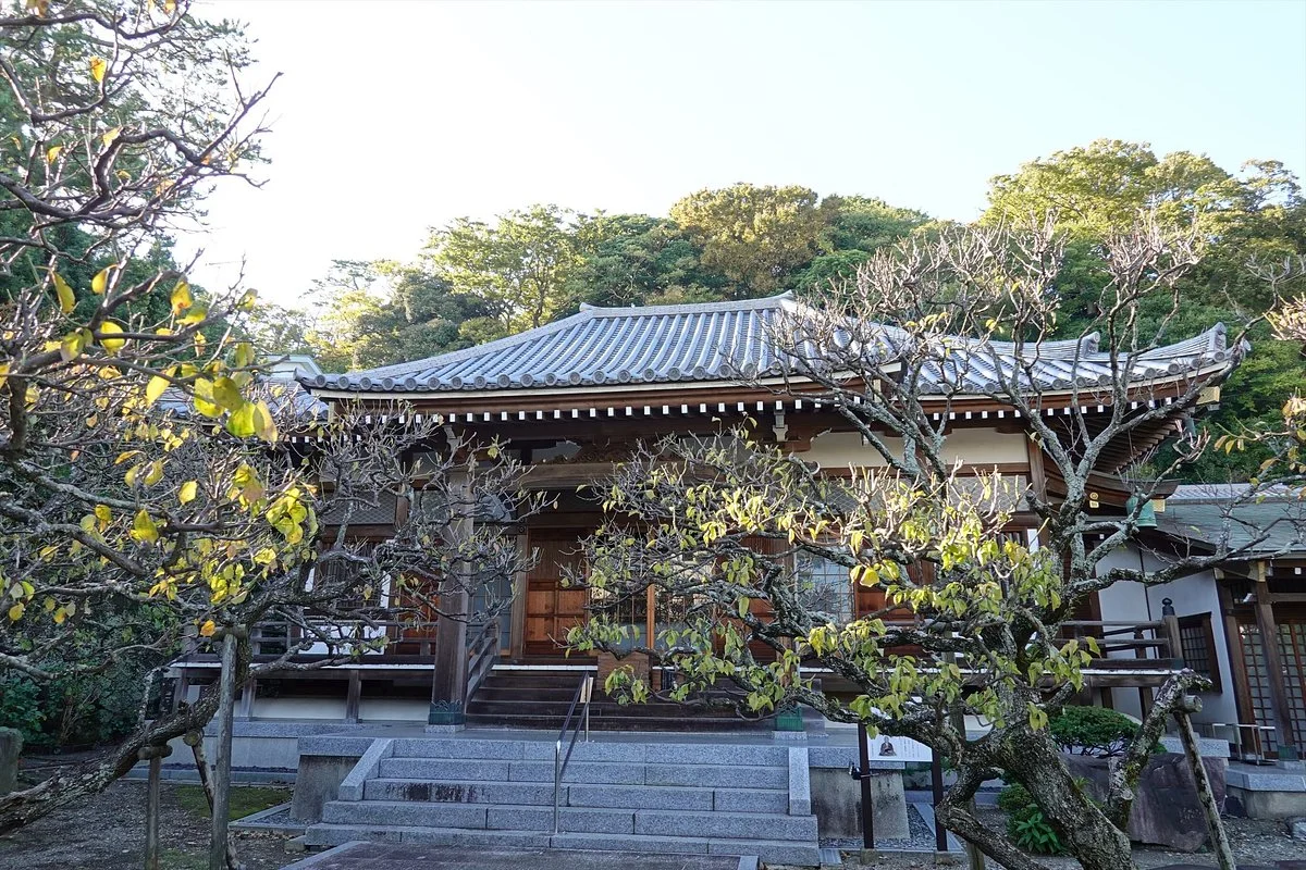 The Grave of Shimazaki Toson