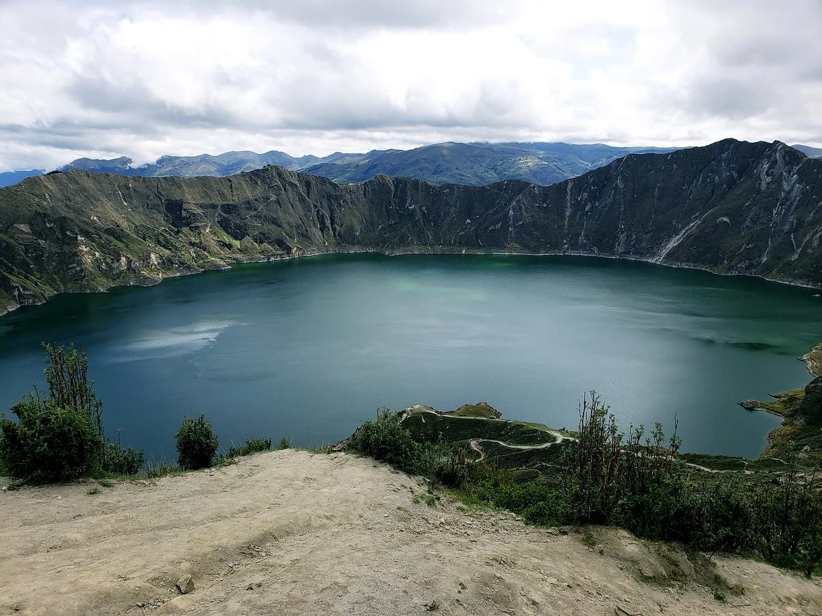 Sendero al Fondo del Crater