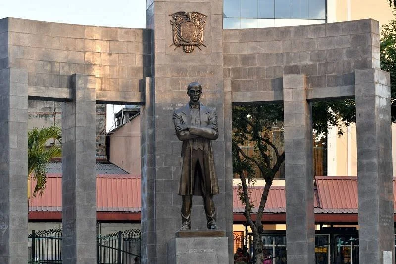 Monument to Gabriel Garcia Moreno