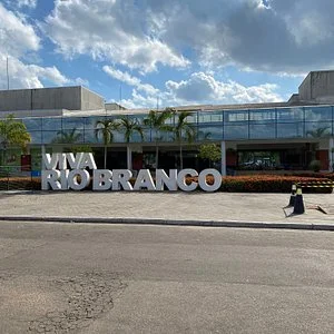 Feira de Artesanato e Pratos Tipicos