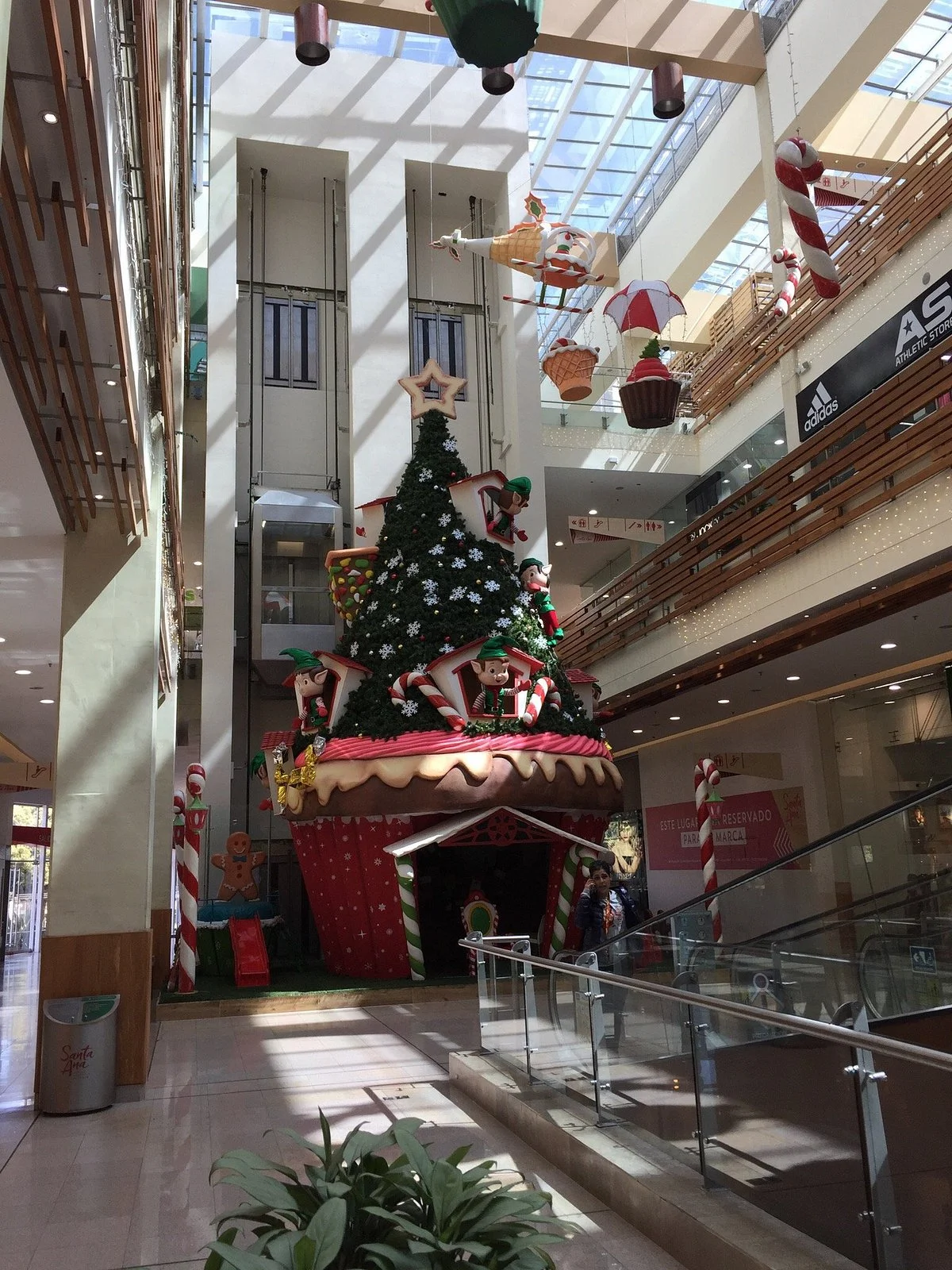 Centro Comercial Santa Ana
