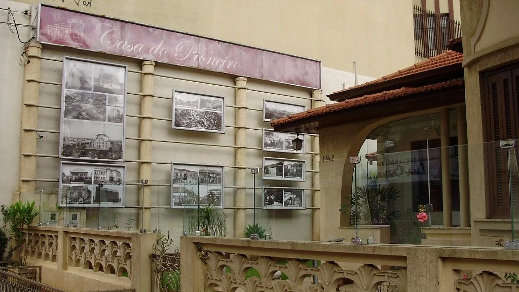 Pioneer House