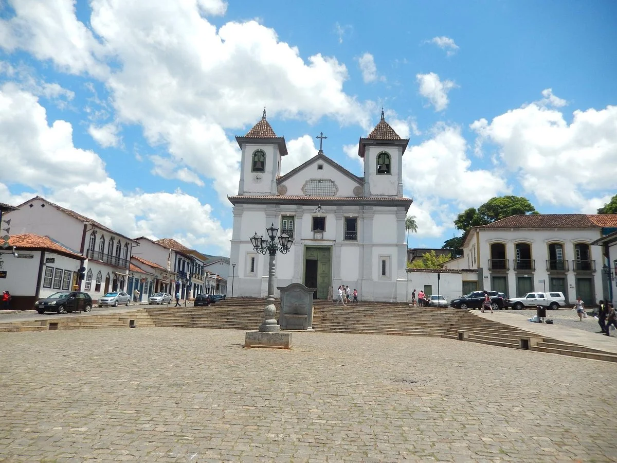 Praça Cláudio Manoel da Costa