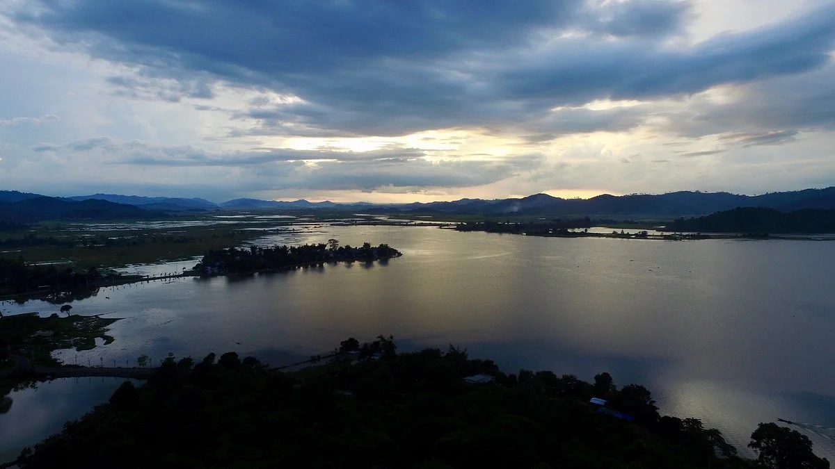 Lak Lake