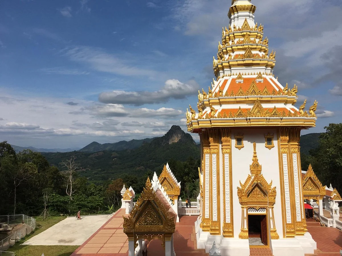 Phra Buddhabaht Phu Kwai Ngeon Footprint