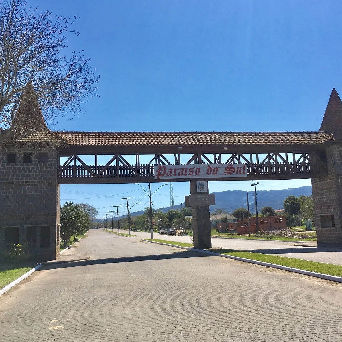 Portico de Paraiso do Sul