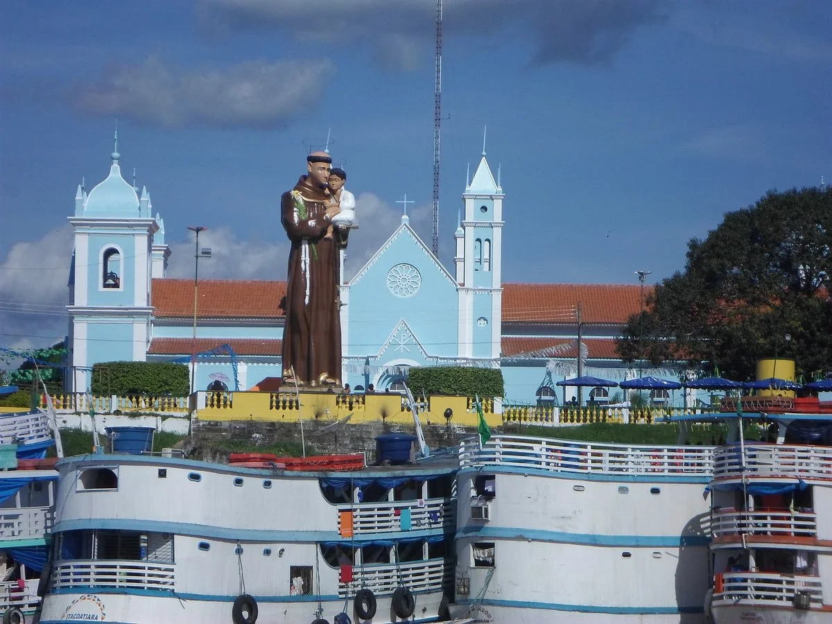 Estátua de Santo Antônio de Borba