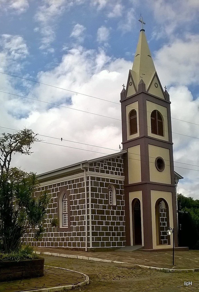 Igreja Evangélica Padre Eterno Baixo
