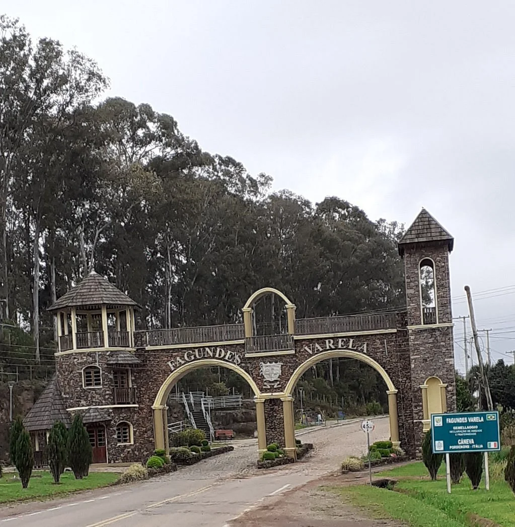 Pórtico de Fagundes Varela