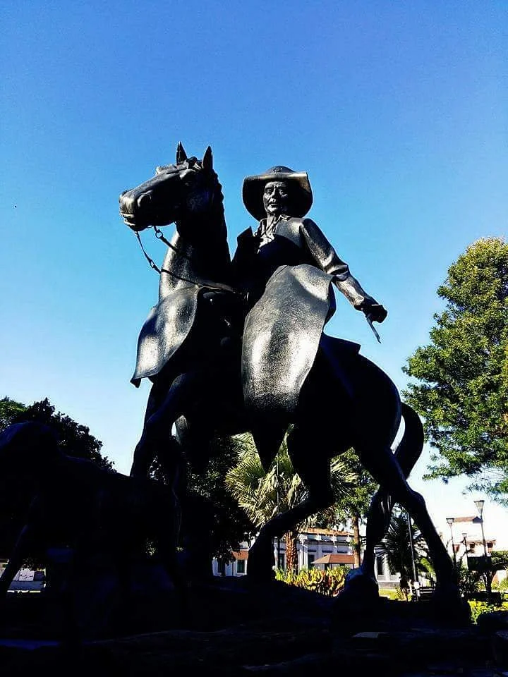 Plaza Principal 24 de Julio