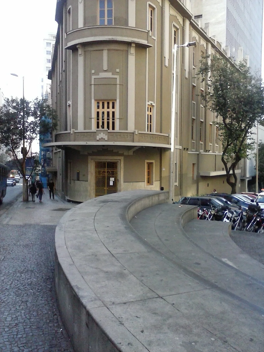 Praça Afonso Arinos