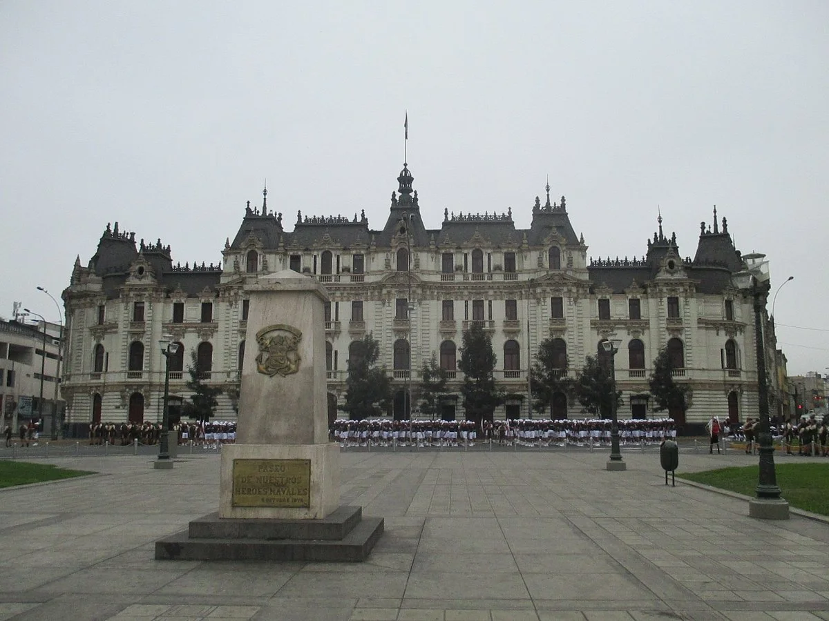 Paseo de los Heroes Navales